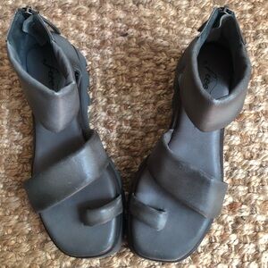 Free People Maddox Sandal. Size 37